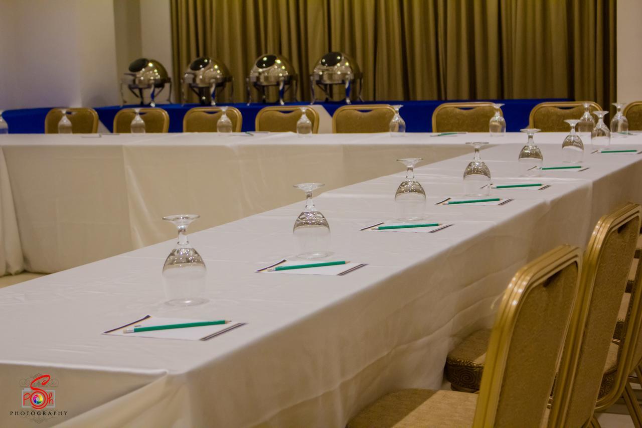 Hotel Marciano Calamba  Eksteriør billede