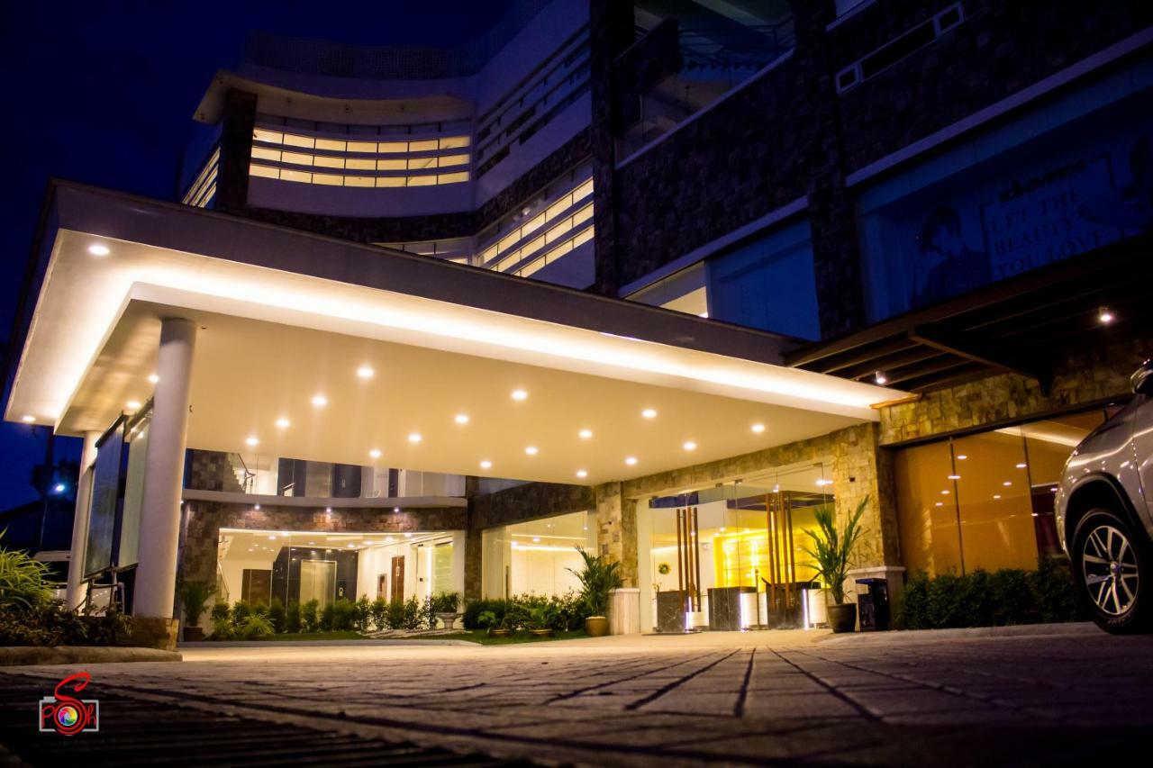 Hotel Marciano Calamba  Eksteriør billede